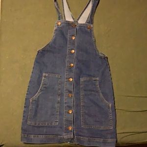 Selling Jean overall dress. Bought it and wore it only a couple times.